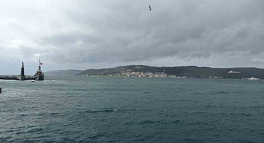 Çanakkale Boğazı fırtına nedeniyle trafiğe kapandı