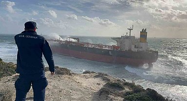 Çanakkale Valiliği: "Geminin su almadığı, personelin durumunun iyi olduğu, deniz kirliliğinin meydana gelmediği belirlendi"