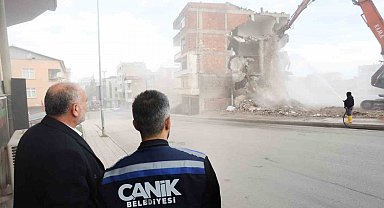 Canik'te depreme dayanıksız 2 bin 864 bağımsız birime neşter