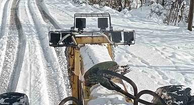 Çaycuma'da karla mücadele çalışmaları sürüyor