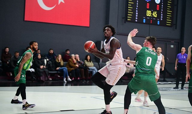 Çayırova Belediyesi, Federasyon Kupası'nda yarı finale yükseldi