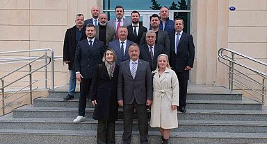 Çeşme Esnaf ve Sanatkarlar Odası Başkanı Osman Köfüncü mazbatasını aldı