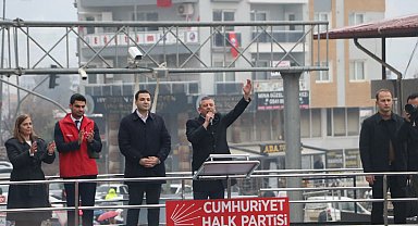 CHP lideri Özgür Özel: "20 bin TL'yi bir asgari ücrete, 28 bin TL'ye çıkarmak muhalefetin ellerinde"