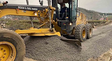 Çiftlik köyünde yol bakım çalışmaları tamamlandı