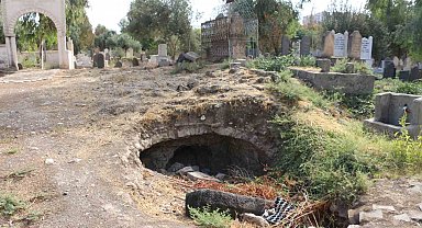 Cizre'de definecilerin hedefindeki tarihi medreseye restorasyon talebi