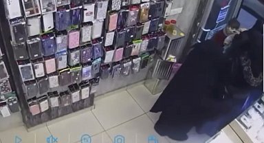 Çocuğunu ameliyat ettirmek için bozdurmaya çalıştığı altınlar çalındı, imdadına polis yetişti