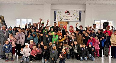 Çocuklar sağlıklı beslenmeyi tiyatroyla öğrendi