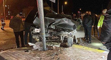Çorum'da iki otomobil çarpıştı: 4 yaralı