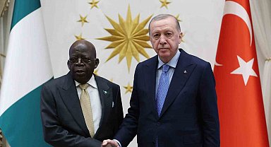 Cumhurbaşkanı Erdoğan, Nijerya Cumhurbaşkanı Tinubu ve beraberindeki heyetle bir araya geldi