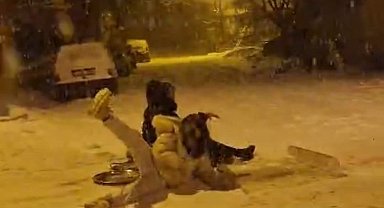 Darende'de kar yağışıyla gelen eğlence