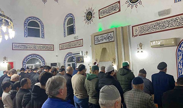 Dede torun, genç yaşlı aynı safta buluştu