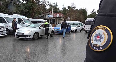 Denizli Emniyet Müdürlüğü yılbaşı gecesi 4 bin şahsı 3 bin aracı kontrol etti
