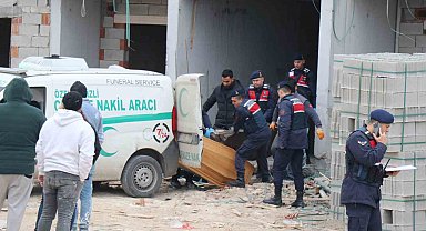Denizli'de 5. kattan asansör boşluğuna düşen işçi hayatını kaybetti