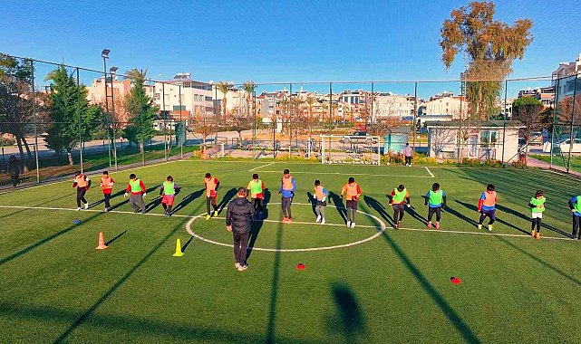 Didim'de gençler sporla buluşuyor