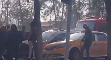 Diyarbakır'da 3 taksi çarpıştı