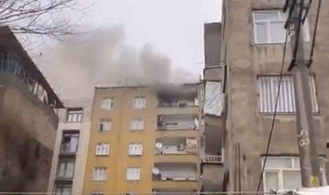 Diyarbakır'da 7 katlı apartmanda korkutan yangın
