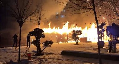 Diyarbakır'da kafede yangın paniği