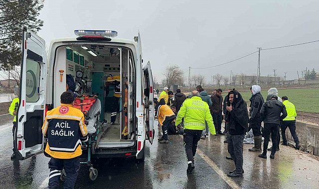 Diyarbakır'da otomobil yoldan çıktı: 2 yaralı