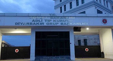 Diyarbakır'da silahla boğazından vurulan şahıs hayatını kaybetti