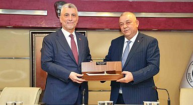 DTSO Başkanı Bıyık'ın ihracat akademisine bakandan destek