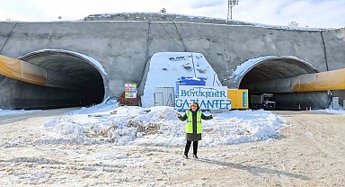 Dülük-OSB Tüneli'nin dörtte biri tamamlandı