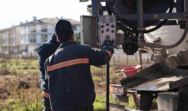 Düzce Belediyesi menfez ve mazgalları temizledi