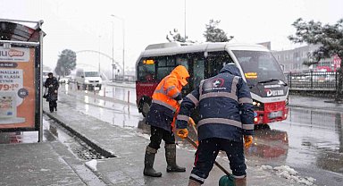 Düzce'de kar timleri sahada görev başında
