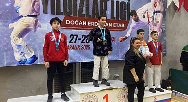 Düzceli karateciler madalyalarla döndü