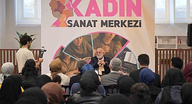 Ebru sanatının Ustası Esenyurt'ta sanatseverlerle buluştu