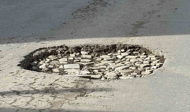 Edirne'de bozuk yollar sürücülerin çilesi oldu