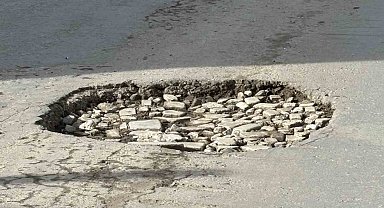 Edirne'de bozuk yollar sürücülerin çilesi oldu