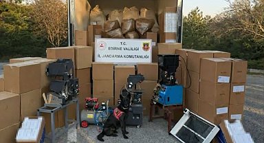Edirne'de kaçak tütün operasyonu: Tonlarca malzeme ele geçirildi