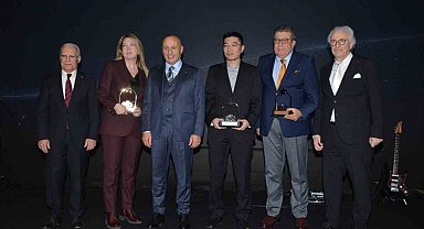 Ege'de ihracatın yıldızları belirlendi: Uğur Soğutma'ya çifte ödül