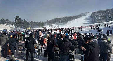 Ege'nin zirvesinde şölen: Gediz Murat Dağı'nda on binler buluştu