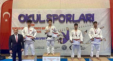 Eğitimle sporu birleştirdi, Türkiye ikinciliğine ulaştı