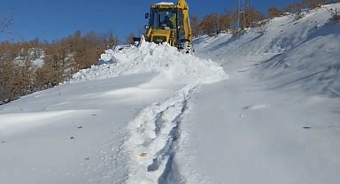 Elazığ'da 79 köy yolunda çalışmalar sürüyor