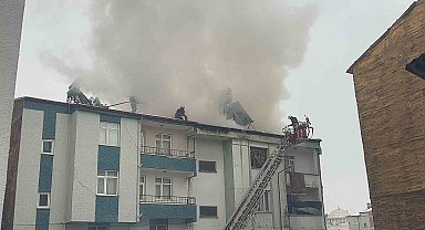 Elazığ'da çatı yangını