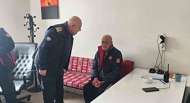 Elazığ'da donmak üzere olan vatandaşın yardımına itfaiye yetişti