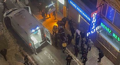 Elazığ'da eğlence mekanında bıçaklı ve sopalı kavga: 4 yaralı