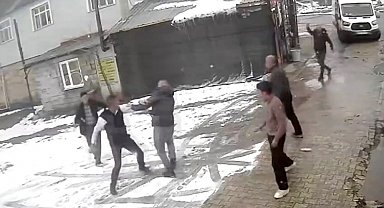 Elazığ'daki kavga, tuvaletini duvara yapan yolcu nedeniyle çıkmış