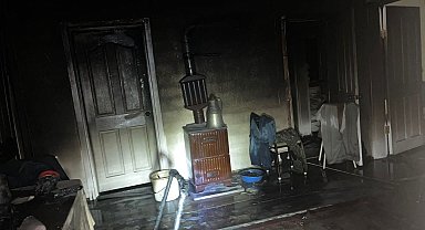 Elektrik prizinden çıkan yangın korkuttu