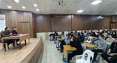 Emet AİHL'de "Kariyer Söyleşisi" düzenlendi