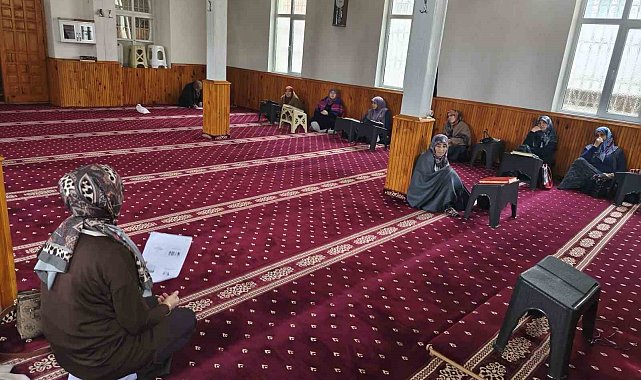 Emet'te "Şiddetin Türleri ve Sosyal Hizmetlerin Çalışmaları" konulu bilgilendirme etkinliği