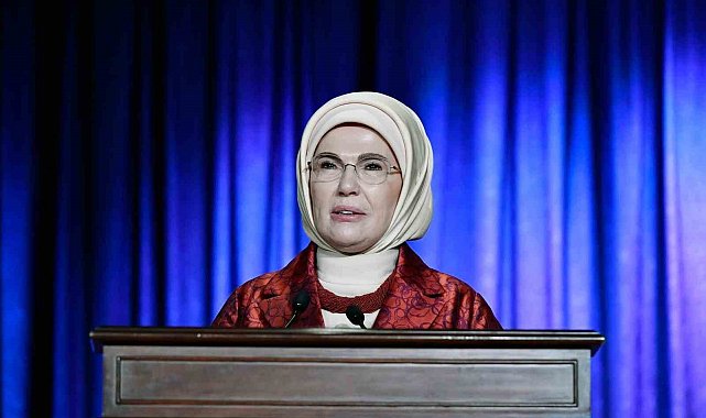 Emine Erdoğan: "Türk müziğini oluşturan tüm dalları varlığımızın ayrılmaz bir parçası olarak görmek zorundayız"