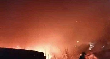 Erbaa'da müstakil ev çıkan yangında küle döndü: Yanan evden son anda çıktılar