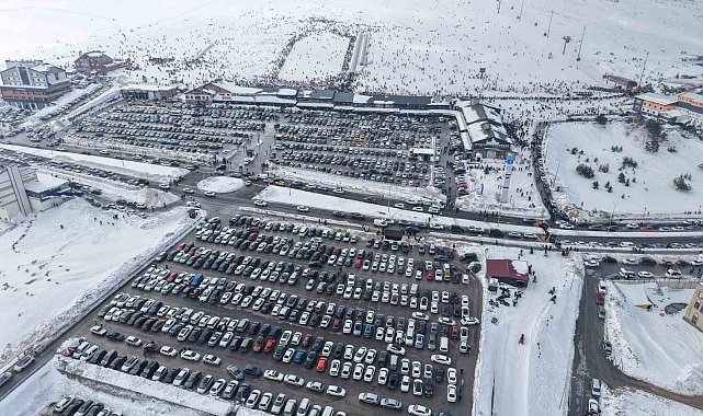Erciyes hafta sonu 320 bin kişiyi ağırladı