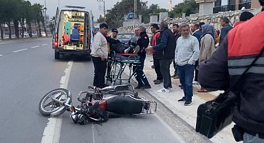 Erdemli'de kamyonet ile motosiklet çarpıştı: 1 yaralı