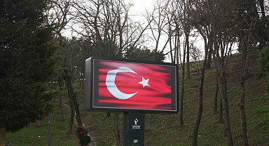 Esenler ay yıldızlı bayrağa büründü