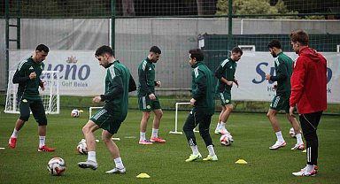 Esenler Erokspor, Antalya'daki devre arası çalışmalarını tamamladı