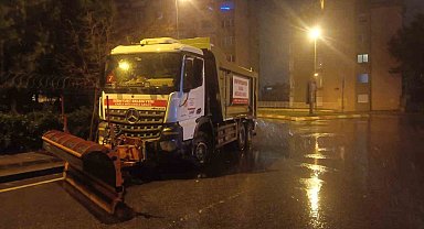 Esenyurt Belediyesi olumsuz hava şartlarına karşı 24 saat görev başında